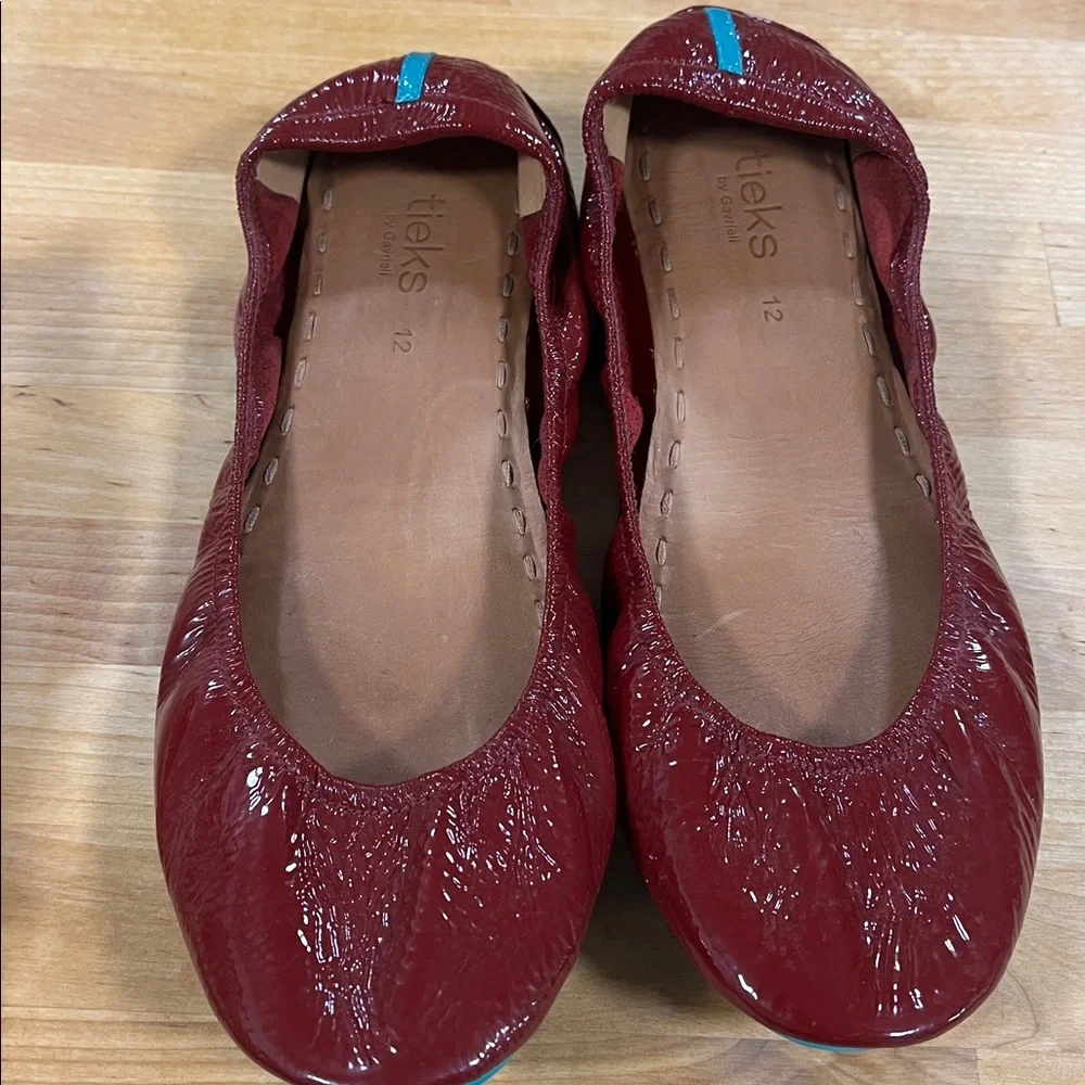 Tieks by Gavrieli Red Patent Leather Ballet Flats Size 12 - Picture 2 of 8